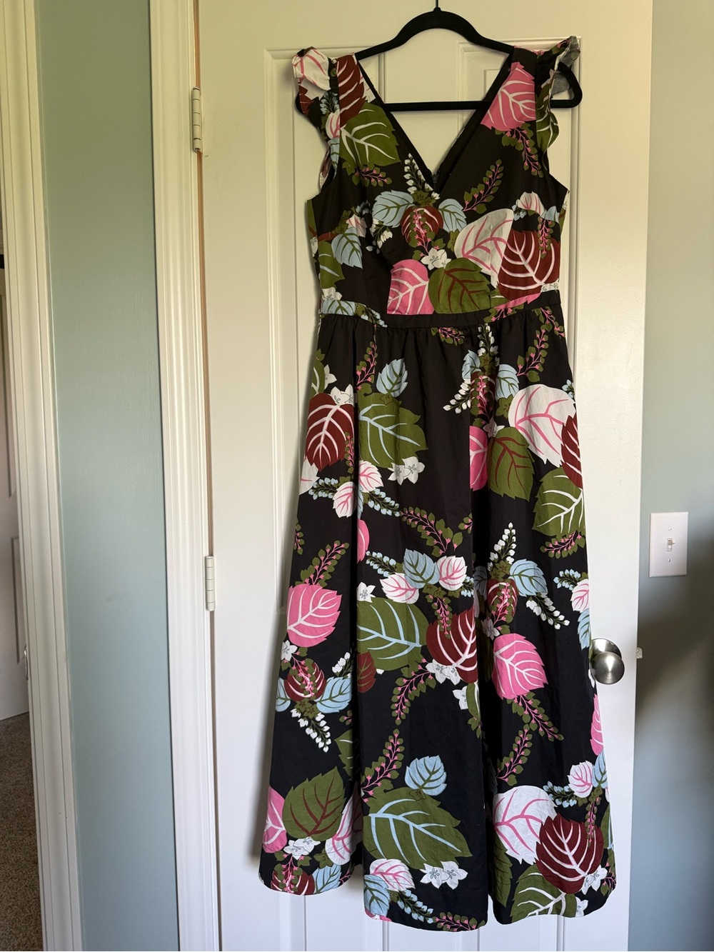 Boden Floral V-Neck Sleeveless Maxi Dress in Black with Pink & Green Leaves 10R